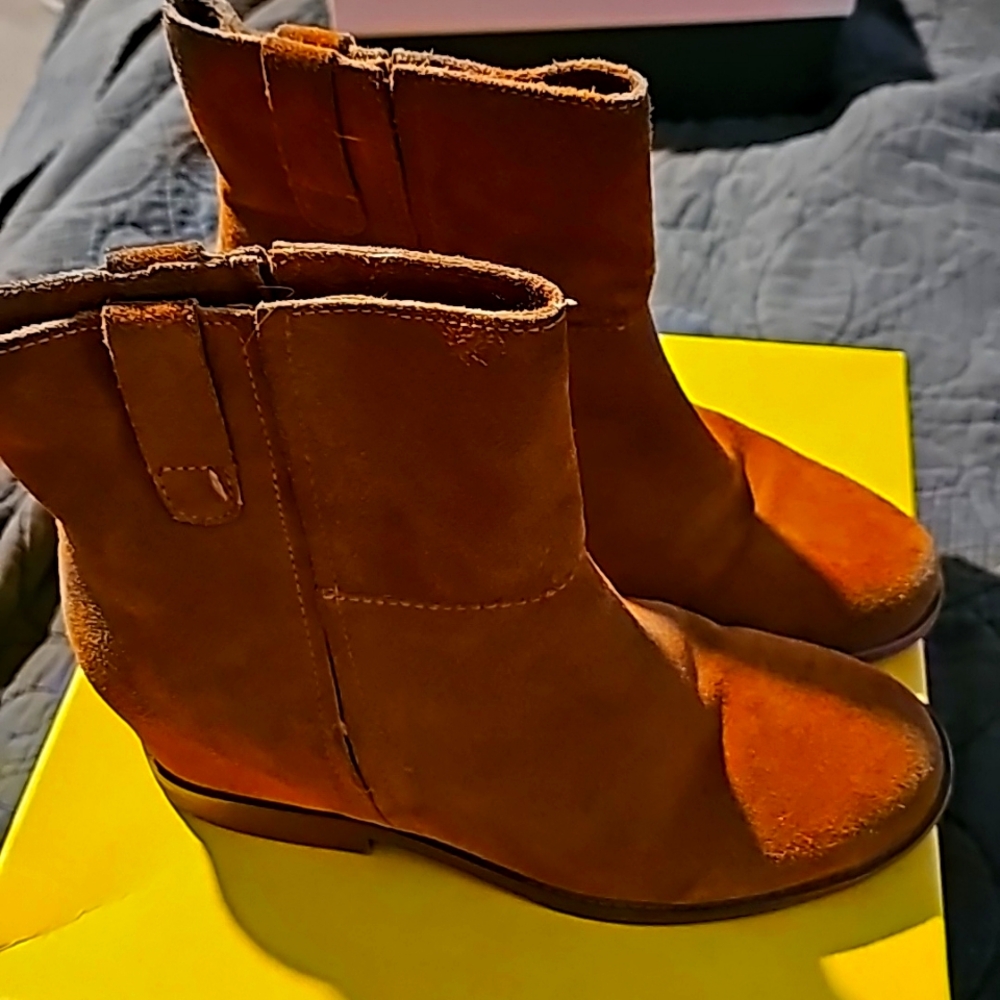 Kenneth Cole Reaction ankle boots